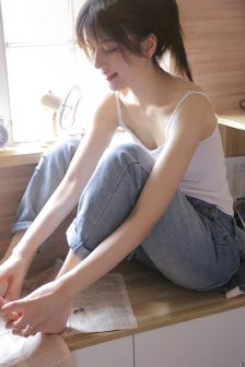 学长的手指在里面转动的写作